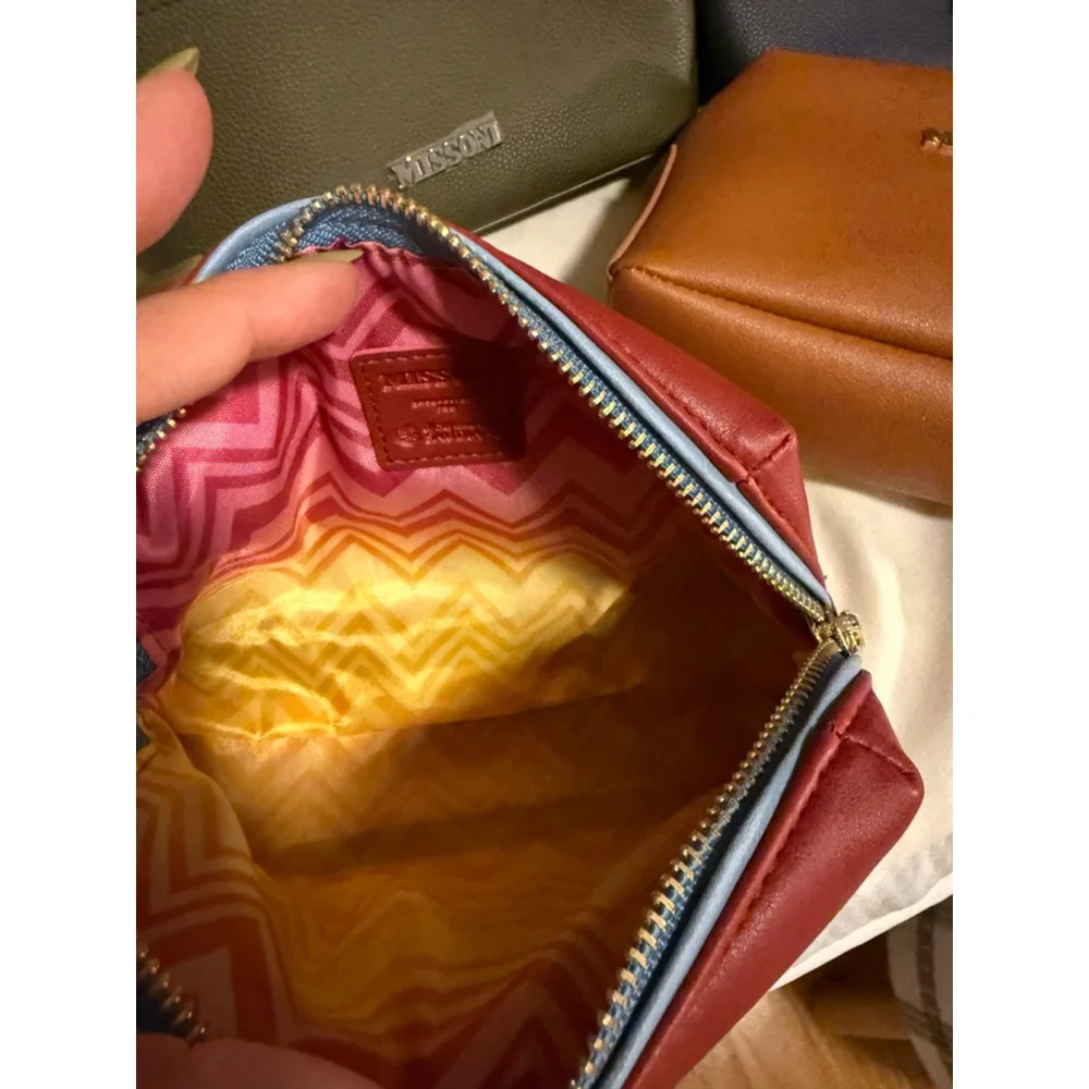 NWOT Missoni Zip Pouch Clutch, interior Multicolored Chevron Pattern , Burgundy